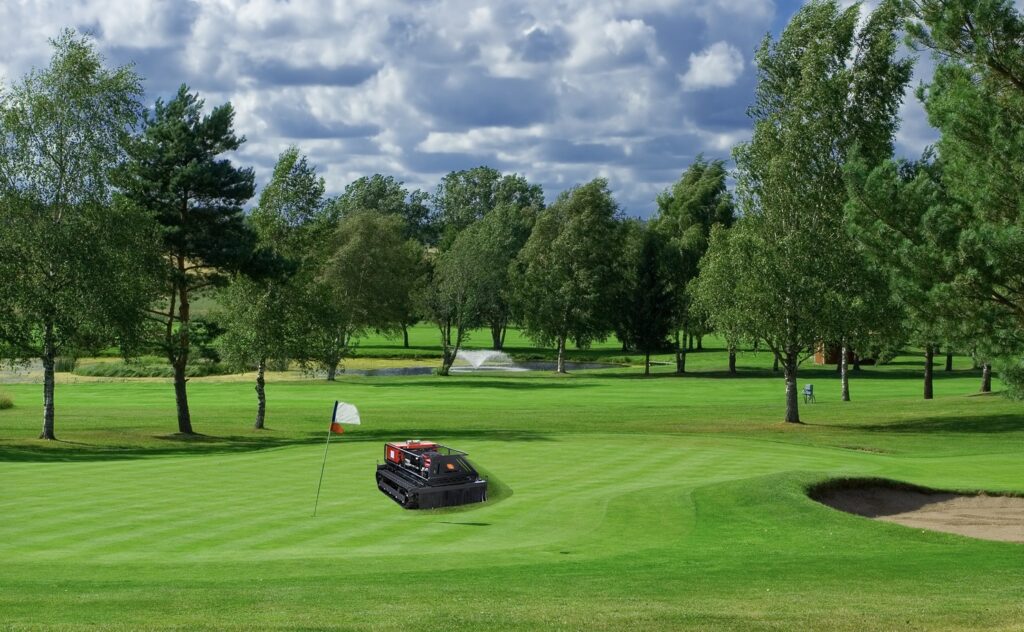 golf courses lawn mower